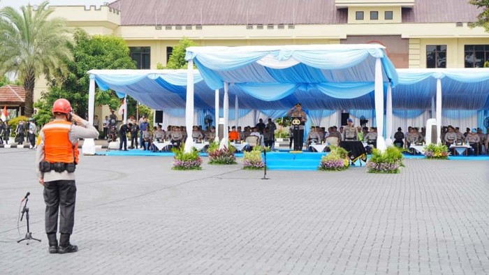 Kapolri saat memimpin apel siaga bencana di Mako Brimob Depok (dok. Istimewa)