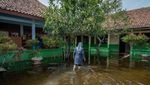 Banjir Genangi SDN 1 Sayung, Kegiatan Belajar Mengajar Dipindah ke Balai Desa