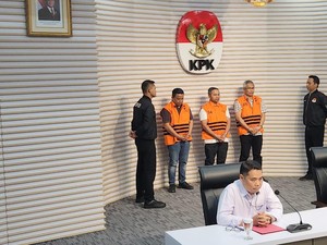 Alasan KPK Baru Umumkan Status Gubernur Riau Hari Ini Padahal Ditangkap Senin