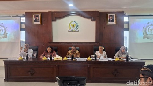 Kunjungan Advokasi Pimpinan Komite II DPD RI terkait bencana banjir Bali di Kantor DPD RI provinsi Bali. Rabu (5/11/2025) (Fabiola Dianira)