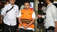 Usai menjalani pemeriksaan intensif selama beberapa jam, penyidik KPK memutuskan untuk menahan Abdul Wahid selama 20 hari ke depan sebagai bagian dari proses hukum.