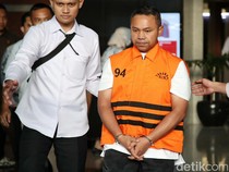 Video: Peras Anak Buah, Gubernur Riau Minta Tegak Lurus Satu Matahari