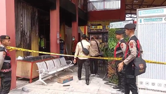 Lokasi kebakaran di toko bangunan, Jalan Raya Ciledug, Kecamatan Ketanggungan, Brebes, Rabu (5/11/2025).