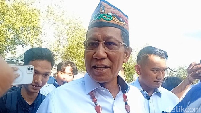 Menteri Hukum Supratman Andi Agtas di Posbankum Bukit Tunggal Palangka Raya.