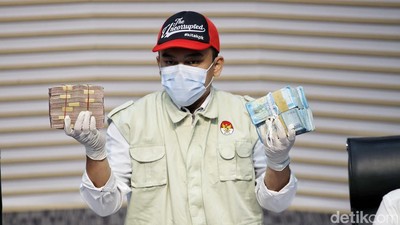 Penampakan Barbuk Duit Rp1,6 M Kasus Korupsi Gubernur Riau Abdul Wahid