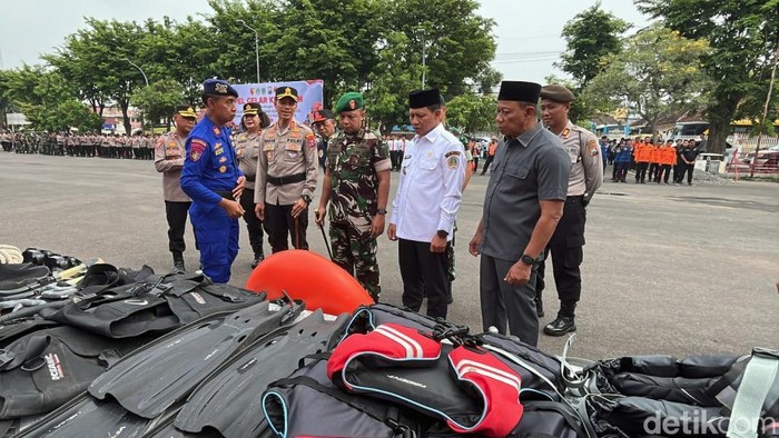 Polresta Pasuruan Kota menggelar apel kesiapsiagaan bencana hidrometeorologi