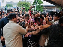 Momen Prabowo Sapa Warga-Ojol Usai Resmikan Revitalisasi Stasiun Tanah Abang
