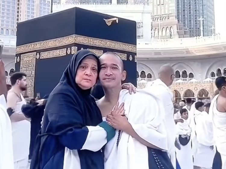 Keinginan Ruben Onsu Gandeng dan Bawa Ma Ifah Cium Hajar Aswad Terwujud