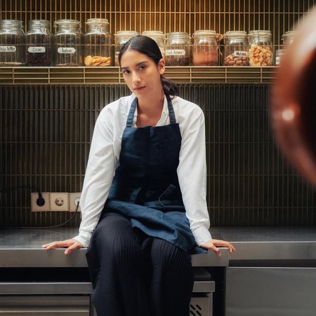 7 Foto Sabrina Alatas yang Ramai Disebut Berbagi Pinterest Dengan Hamish Daud