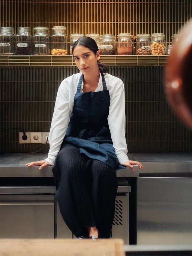 7 Foto Sabrina Alatas yang Ramai Disebut Berbagi Pinterest Dengan Hamish Daud