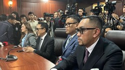 Sidang Putusan MKD Sahroni dkk