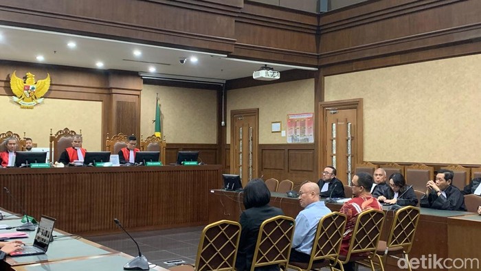 Sidang Marcella Santoso dkk