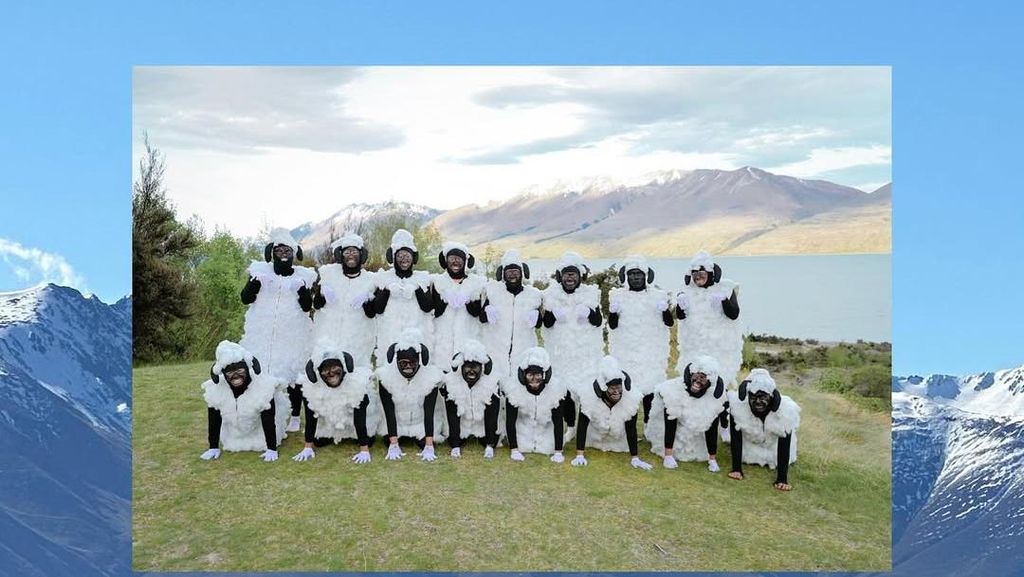 Ngakak! The Prediksi dan Bedain Cosplay Jadi Shaun the Sheep di New Zealand