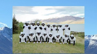 Ngakak! The Prediksi dan Bedain Cosplay Jadi Shaun the Sheep di New Zealand