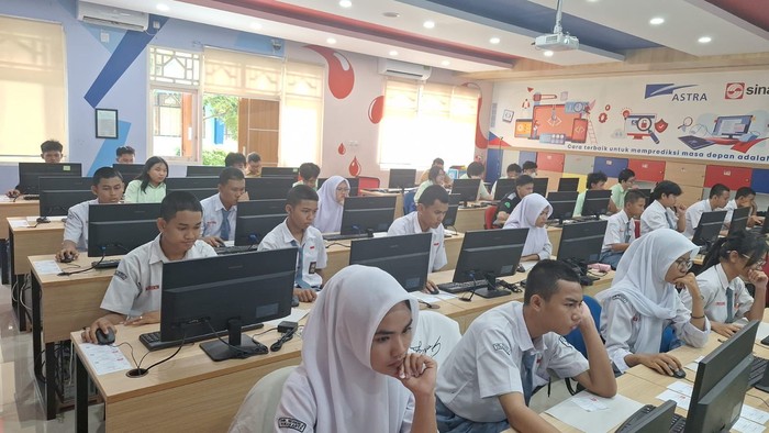 Kewirausahaan Jadi Mapel Pilihan Favorit di TKA SMA/SMK 2025