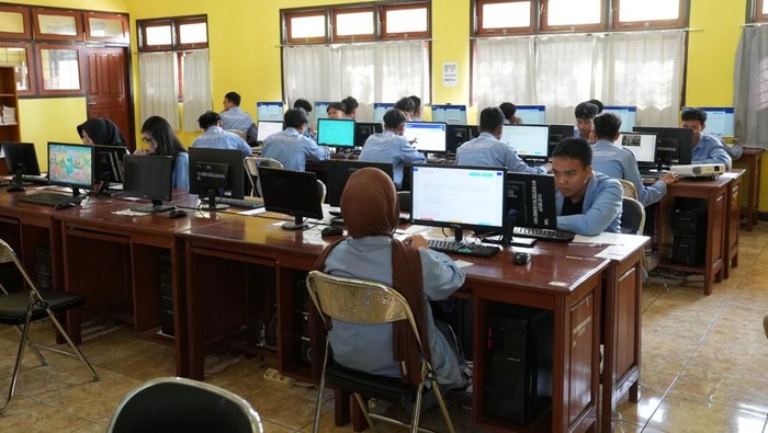 Dilema TKA di Era Algoritma