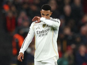 Arbeloa Ingin Buang Trent dari Real Madrid?