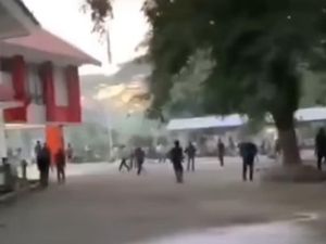 Polisi Dalami Massa Bertopeng Saat Bentrok Mahasiswa di UNM Parangtambung