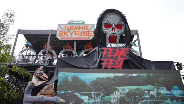 Wahana Baru Jurassic Skyride di Dino Park, Jatim Park 3, Kota Batu