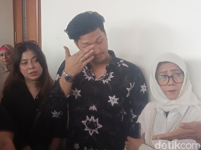 Aditya Zoni menghadiri sidang Ammar Zoni di Pengadilan Negeri Jakarta Pusat, Kamis (6/11/2025).