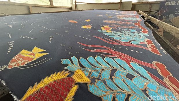 Aktivitas galeri di Batik Mekar Sejahtera di Sidomulyo, Kabupaten Pangandaran, Jawa Barat/ Aktivitas galeri di Batik Mekar Sejahtera di Sidomulyo, Kabupaten Pangandaran, Jawa Barat/