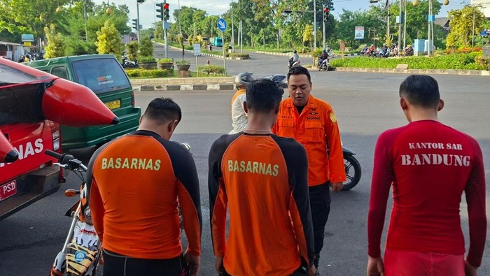 Apel sebelum pencarian Herman yang diduga tenggelam di Sungai Cisokan, Cianjur