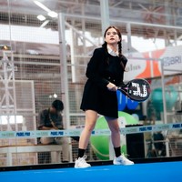 Beberapa menyebut gaya Audi yang satu ini membuatnya terlihat seperti karakter Wednesday di film The Addams Family. Rumah tangga Audi sendiri belakangan tengah jadi sorotan karena digosipkan retak. Hal itu dikarenakan momen kebersamaannya dengan suami, Anthony Xie, belakangan sudah jarang terlihat. Foto: Instagram/@audimarissa