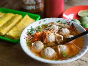 Rekomendasi Bakso Halal di Solo hingga Potret Penistaan Makanan yang Aneh