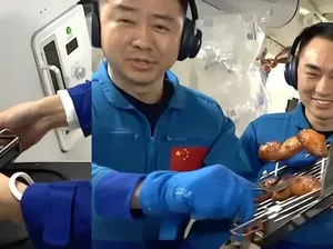 Canggih! Dengan Oven Ini Astronot Bisa Panggang Sayap Ayam di Luar Angkasa