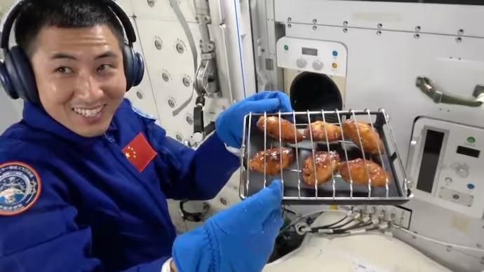 Canggih! Dengan Oven Ini Astronot Bisa Panggang Sayap Ayam di Luar Angkasa .