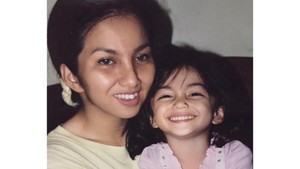 Dua-duanya cantik, begini penampilan Ariel Tatum kecil bareng ibunda tercinta, Matilda Tatum. Foto: Instagram