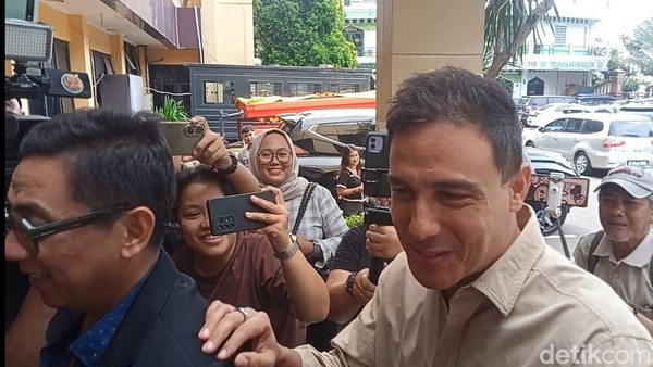 Hamish Daud Ogah Bicara soal Alasan Perceraian dengan Raisa