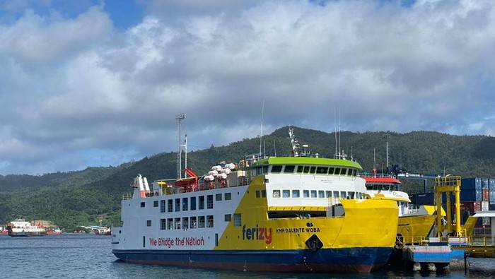 Ilustrasi transportasi laut