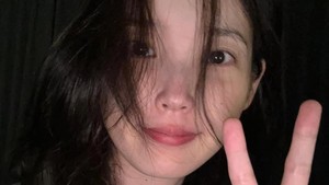 Salah satu potret bare face IU. (Foto: dok. Instagram @dlwlrma)