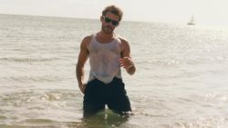 Potret Aktor Jonathan Bailey, Pria Terseksi di Dunia 2025