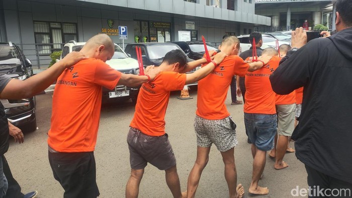 Jumpa pers di Polres Jakarta Barat kasus curanmor. (Alfons/detikcom)