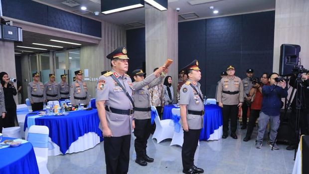 Kadivhumas Polri Irjen Sandi Nugroho pimpin acara Sertijab Karo Multimedia