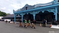 Raja Baru Paku Buwono XIV Akan Dinobatkan Sabtu Besok