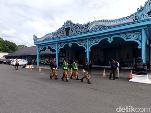 Terpopuler: SIKS Paku Buwono XIV Didaftarkan ke HAKI, Kubu Purbaya Kirim Surat Keberatan