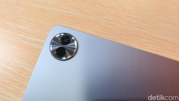 Kamera belakangnya 8 MP Starlight Cloud Ring Camera Design dan kamera depannya juga 8 MP. Foto: Rizqy Nur Amalia/detikINET