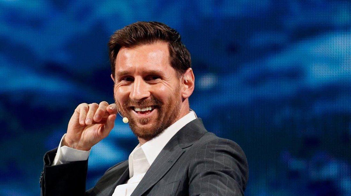 Lionel Messi ingin jadi pebisnis usai pensiun. (REUTERS/Marco Bello)