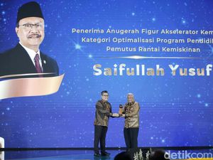 Optimalisasi Program Pendidikan Antar Gus Ipul Raih detikJatim Awards
