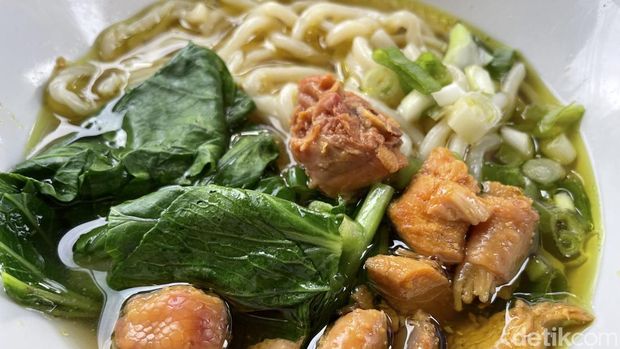 Mi Ayam Rp 5.000 Mi ayam Rp 5.000 di Pati.