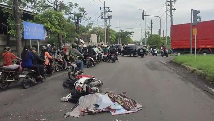 Lokasi pemotor tewas kecelakaan di Driyorejo, Gresik