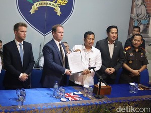 Tak Ada Hukuman Mati untuk Nenek Gembong Narkoba Setiba di Inggris