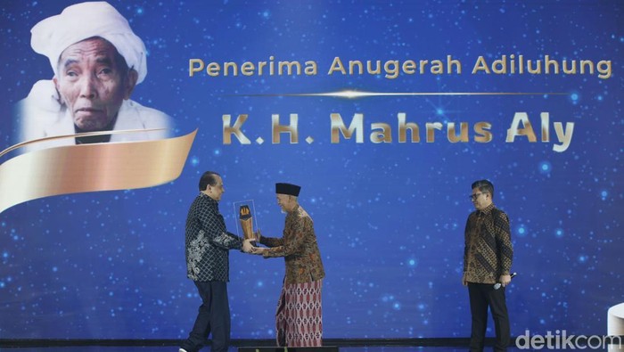 Peraih Anugerah Adiluhung detikJatim Award 2025