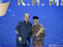 Peraih Anugerah Adiluhung detikJatim Award 2025