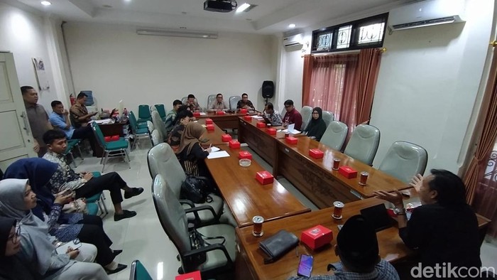 Perwakilan paguyuban non-ASN mendatangi DPRD Kabupaten Magelang, Kamis (6/11/2025).