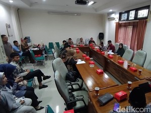 Pegawai Non-ASN Datangi DPRD Magelang, Minta Diangkat Jadi PPPK Paruh Waktu