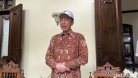 Kata Jokowi soal Soeharto-Gus Dur Diusulkan Jadi Pahlawan Nasional